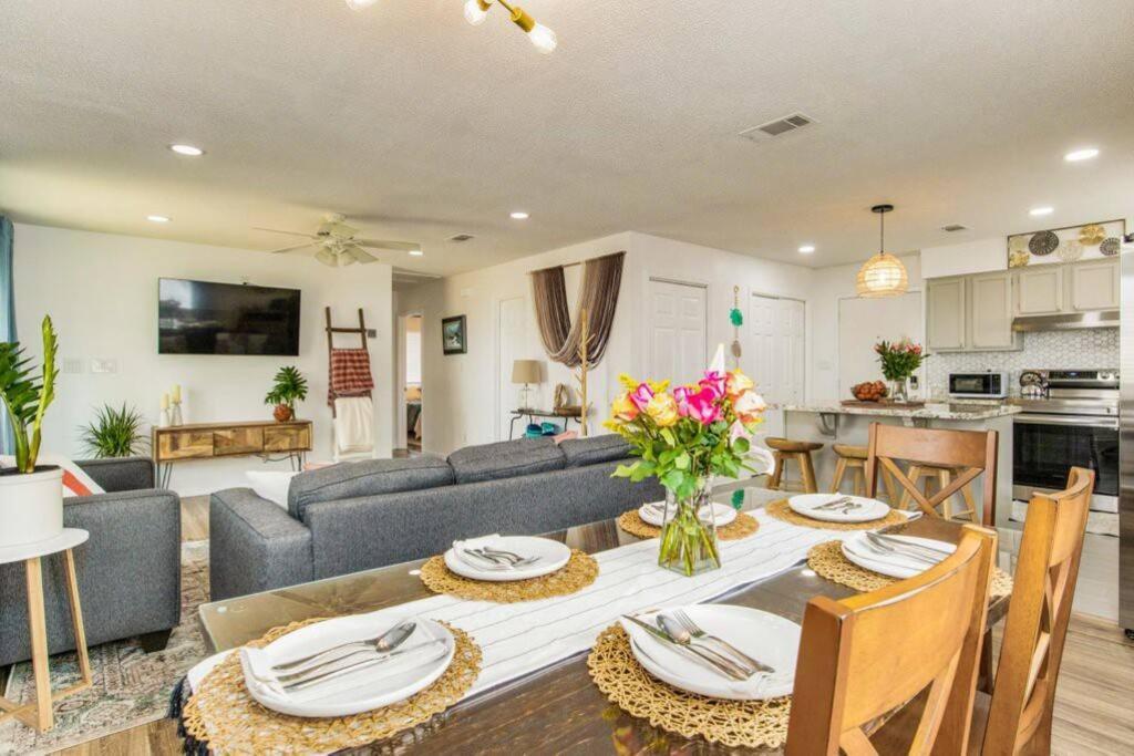 Villa Woodsy Retreat, Steps To Bay - Hot Tub! Gulf Breeze Exterior foto